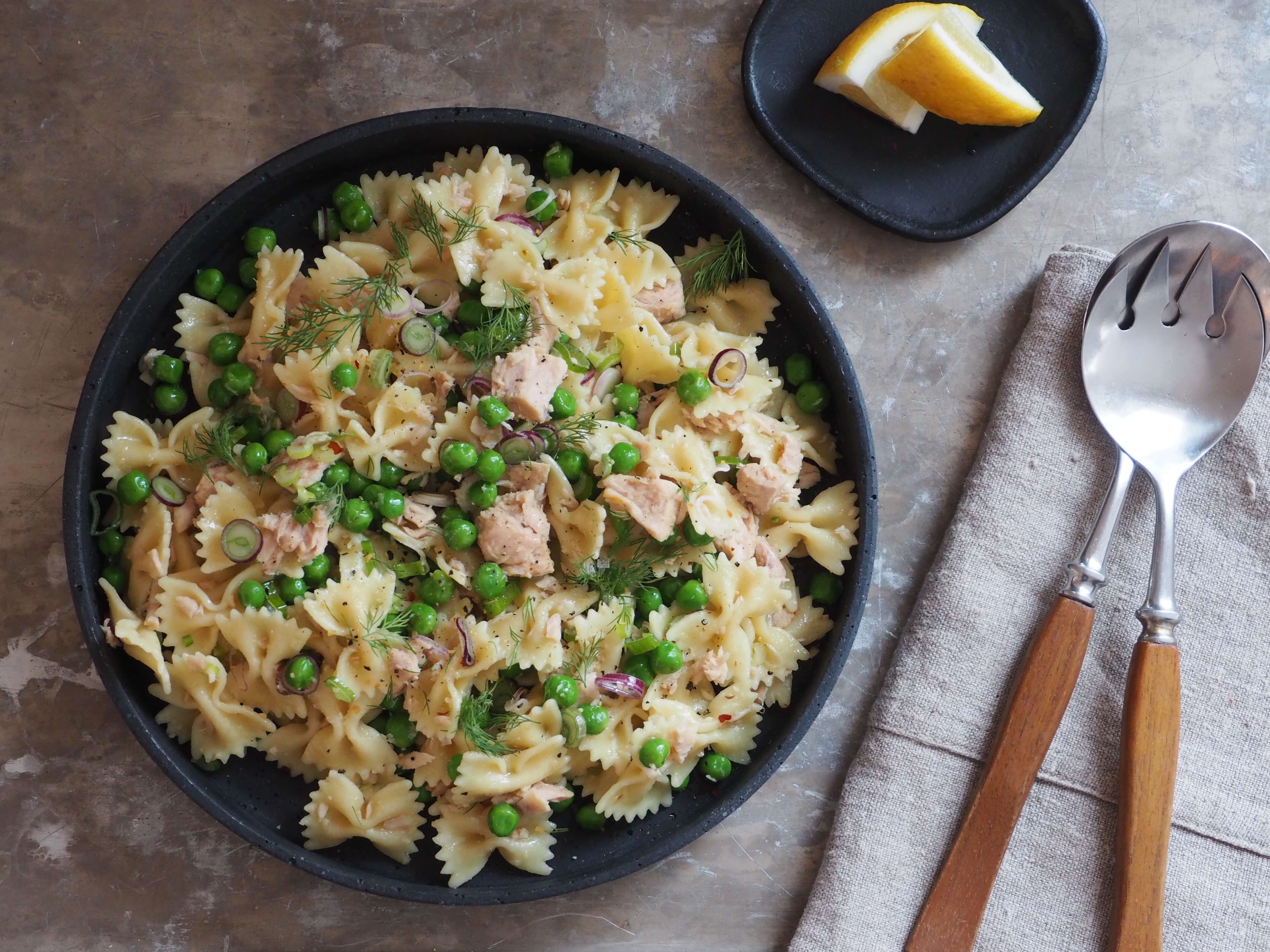 Tunfisksalat med pasta, erter og dill - Oppskrifter med tunfisk - King  Oscar Norway